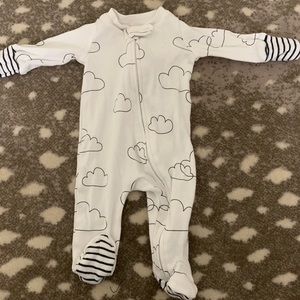 Baby Gap Cloud Zip Footie Newborn Up To 7 Lbs